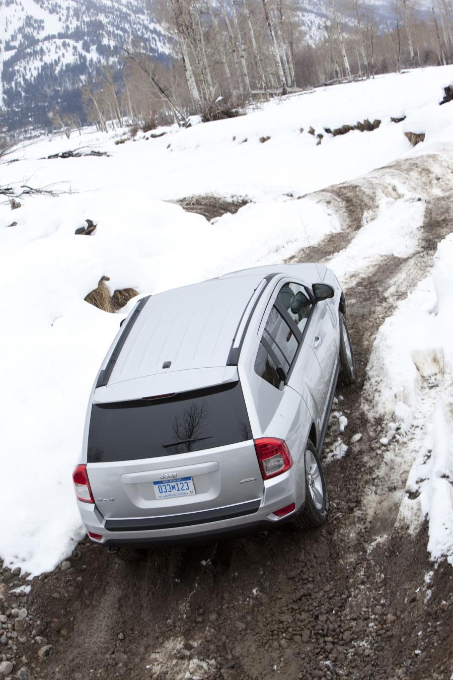  Jeep Compass 2011 года  (фото 87 из 97)